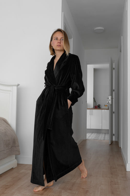 «BLACK ORCHID» LONG ROBE